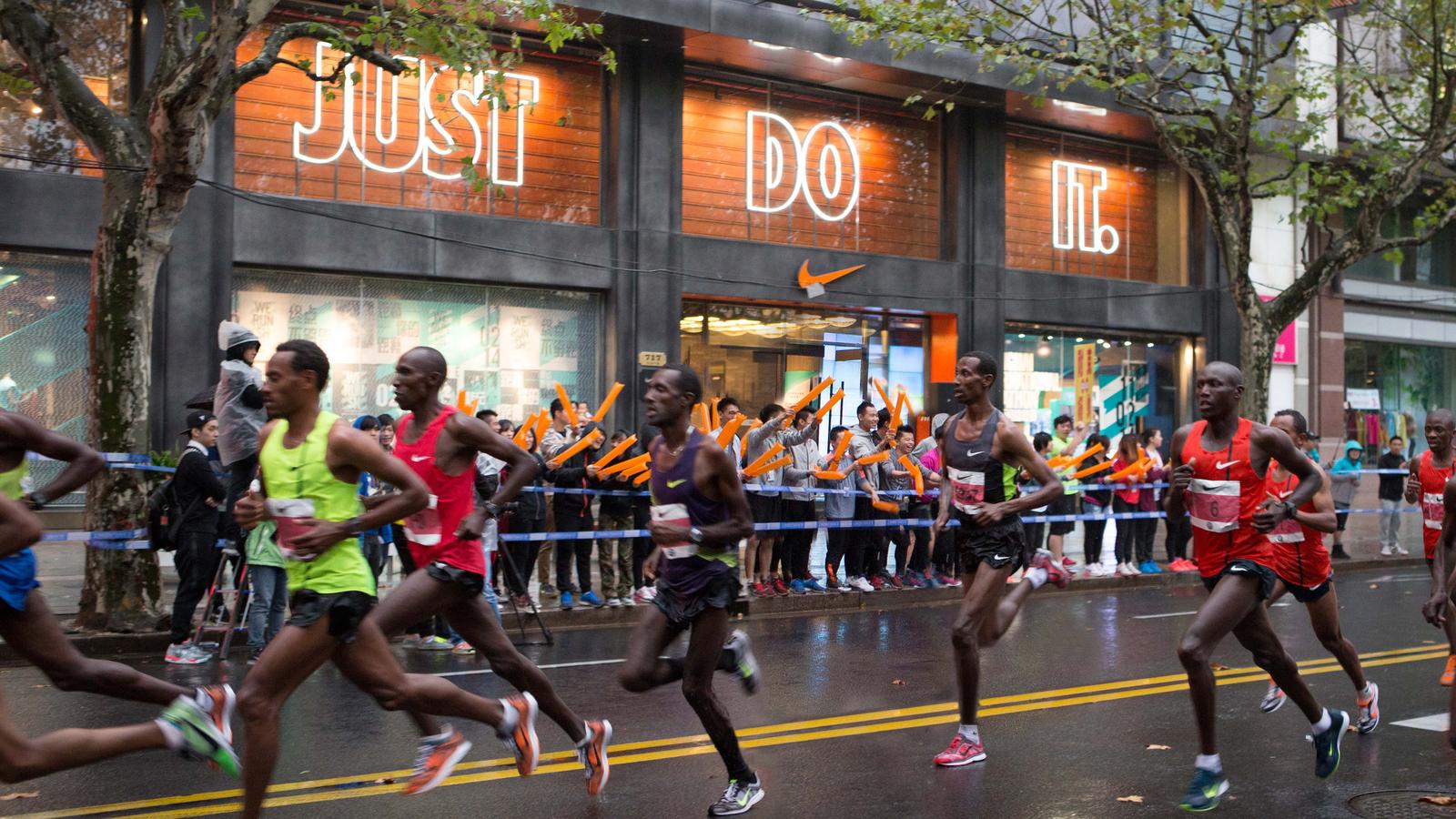 Produk Terbaru Sepatu Nike Marathon Hasil Kolaborasi Dengan Atlet Dunia